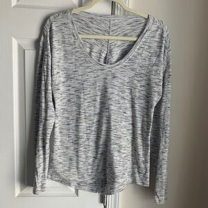 Lululemon Athletica Gray Patterned Long Sleeve Top